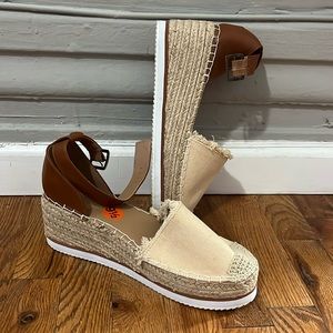 Beige Women’s Nautica Espadrille Sandals